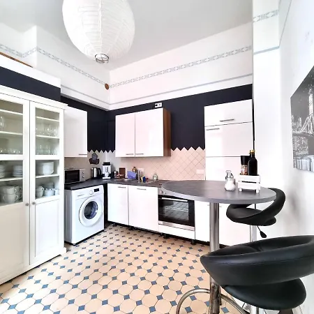 Charysma - Jugendstil Trifft Moderne, Schlafzimmer Mit Smart-Tv, Tischfussball, Darts, Parkplatz Hamelin Exterior foto