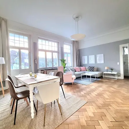 Charysma - Jugendstil Trifft Moderne, Schlafzimmer Mit Smart-Tv, Tischfussball, Darts, Parkplatz Hamelin Exterior foto